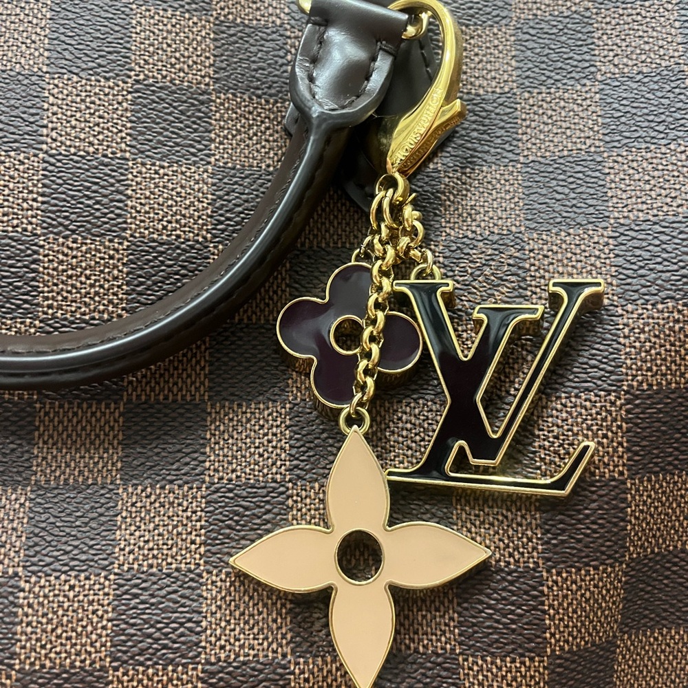 Louis Vuitton purse charm - Picture 9 of 9